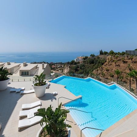 3 Bedroom Sea View Stupa Hills Бенальмадена Экстерьер фото